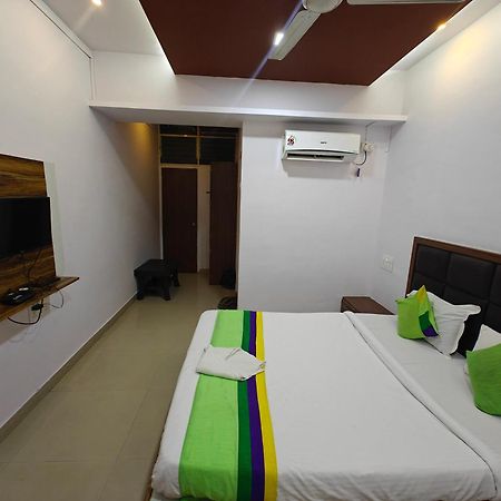 Sai Samrat Resort Satara Buitenkant foto